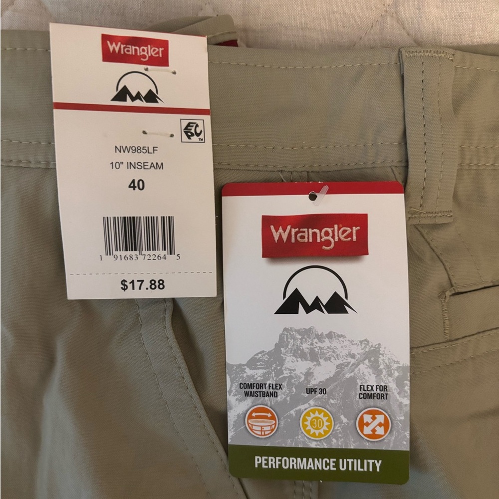 Wrangler Men's Khaki Utility Shorts - Picture 3 of 4